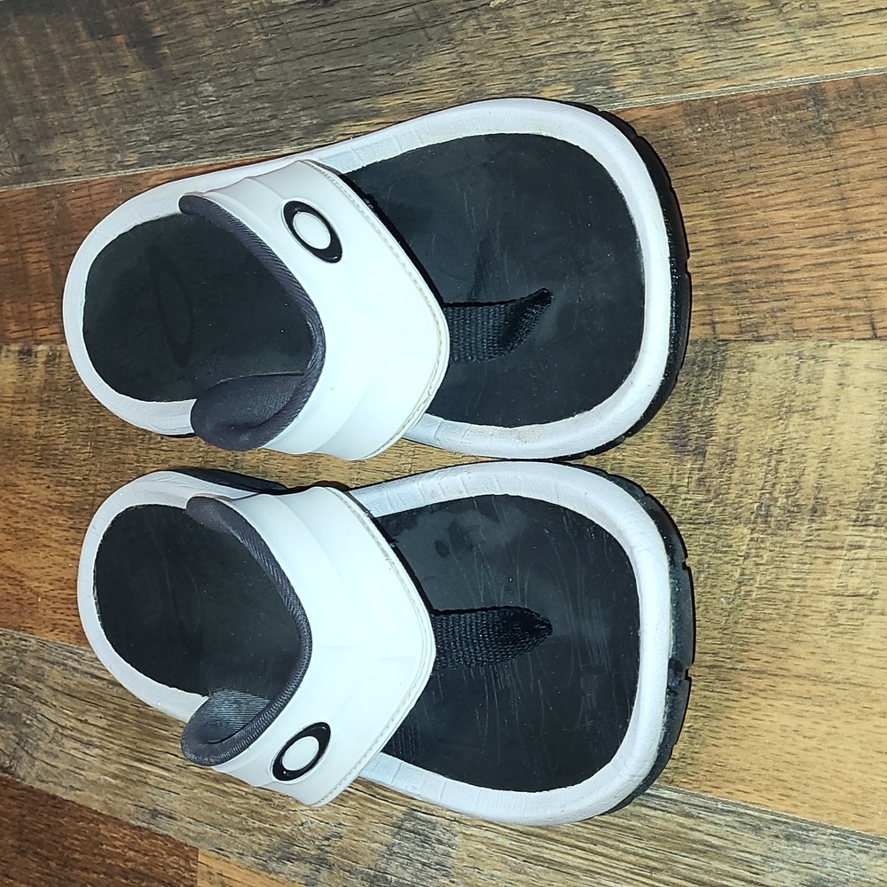 Oakley Flip Flops